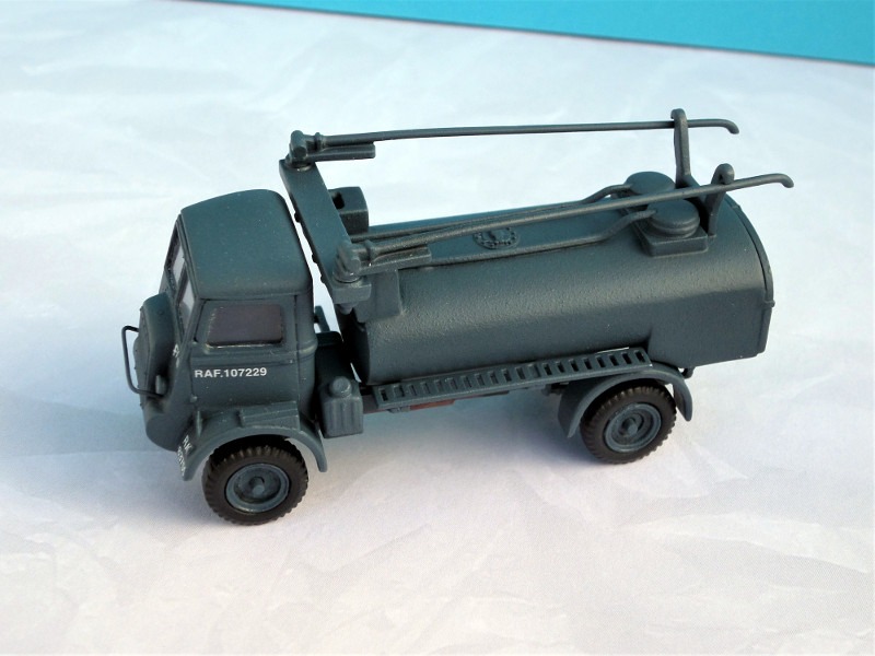 Bedford QL Tankwagen