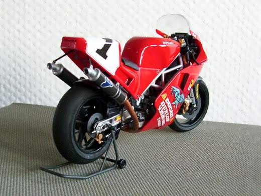 Ducati 888 Superbike Racer