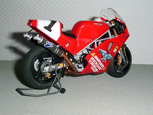 Ducati 888 Superbike Racer