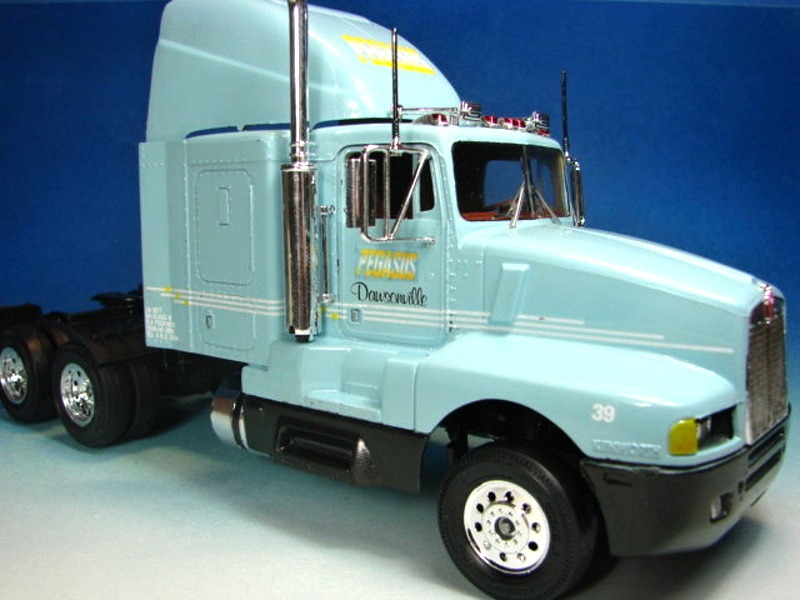 Kenworth T600 mit Reefer Trailer