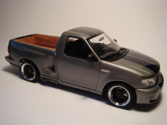 1999 Ford F-150 SVT Lightning Pickup