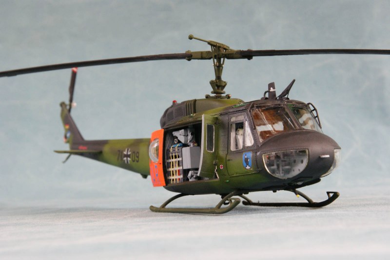 Bell UH-1D Huey