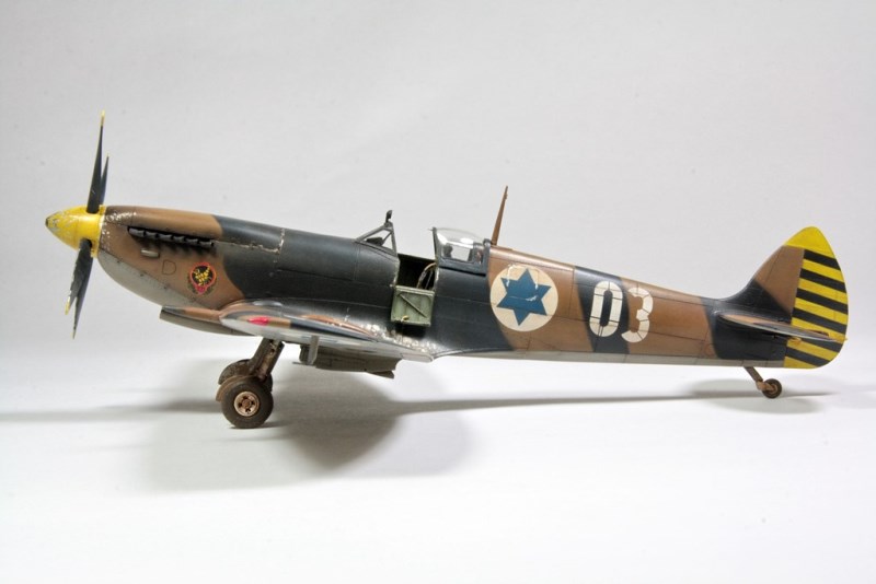 ICM 1/48 Spitfire LF.IXE - Chasseur Soviétique WWII - Maquette Plastique Neuve Maquette Plastique ICM