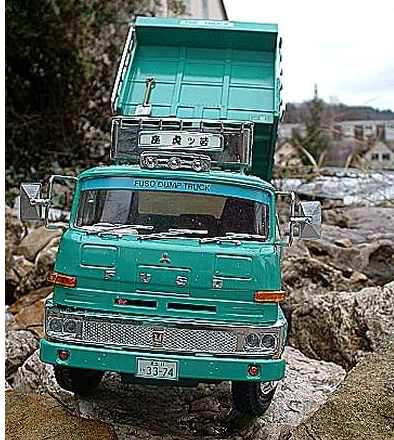 Mitsubishi Fuso Dump Truck