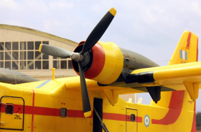 Canadair CL-215