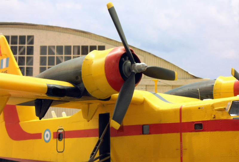 Canadair CL-215