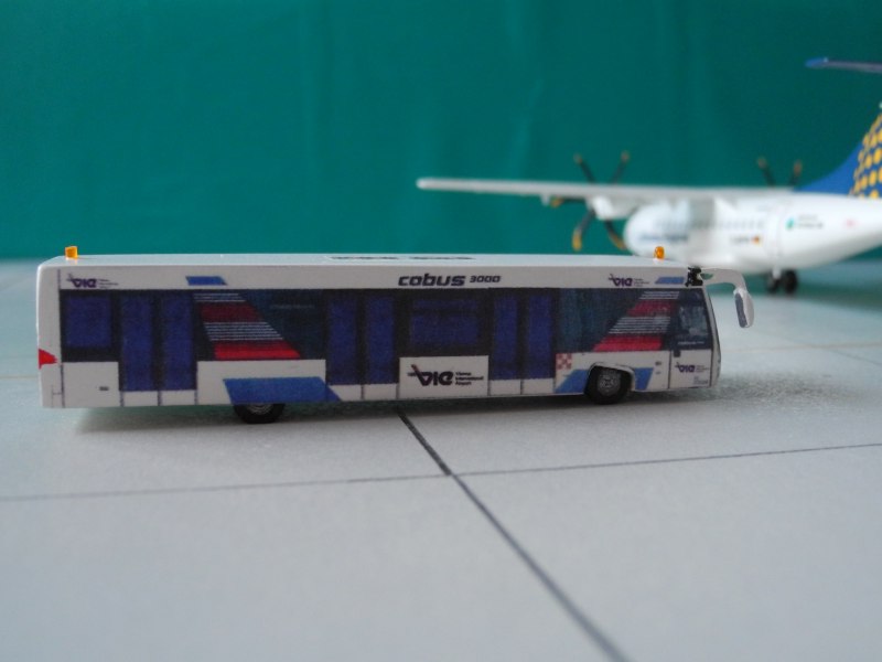 Vorfeldbus Contrac Cobus 3000