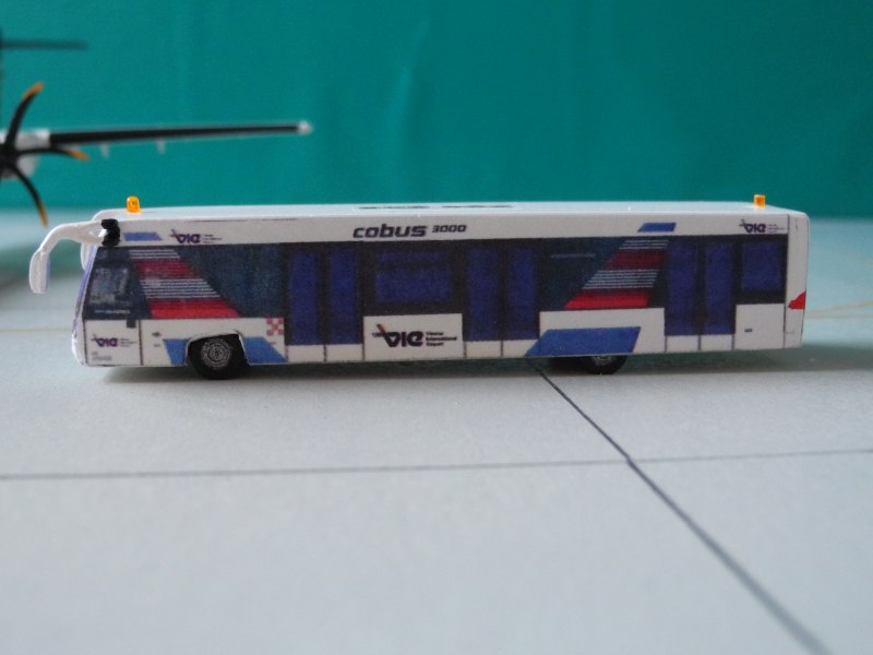 Vorfeldbus Contrac Cobus 3000