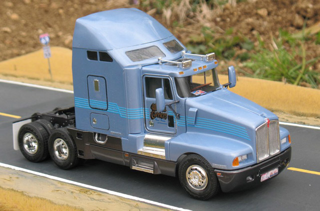 Kenworth T600A