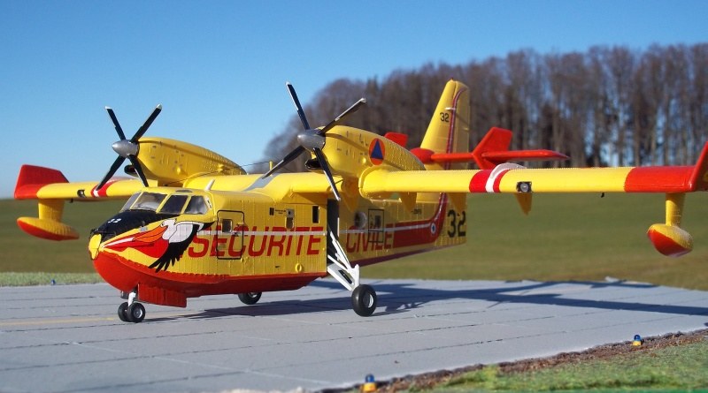Canadair CL-415