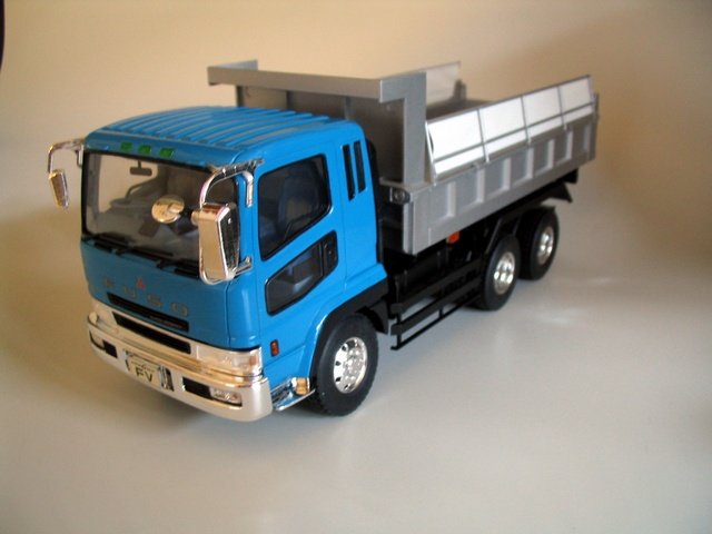 Mitsubishi Fuso Great Dump Truck