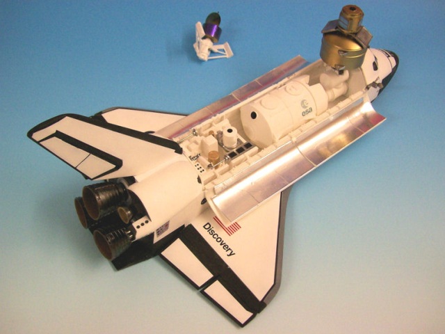 Space Shuttle "Discovery"