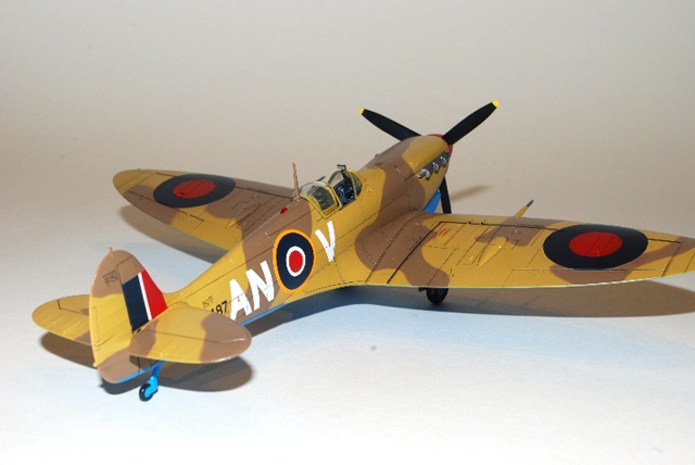 Supermarine Spitfire Mk Vb Trop