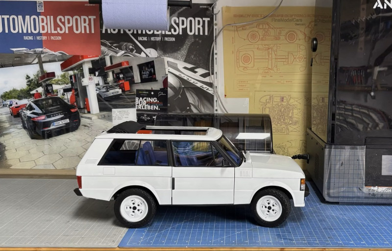 Twisted Range Rover