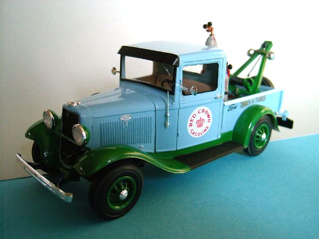 Ford 1934 Tow Truck