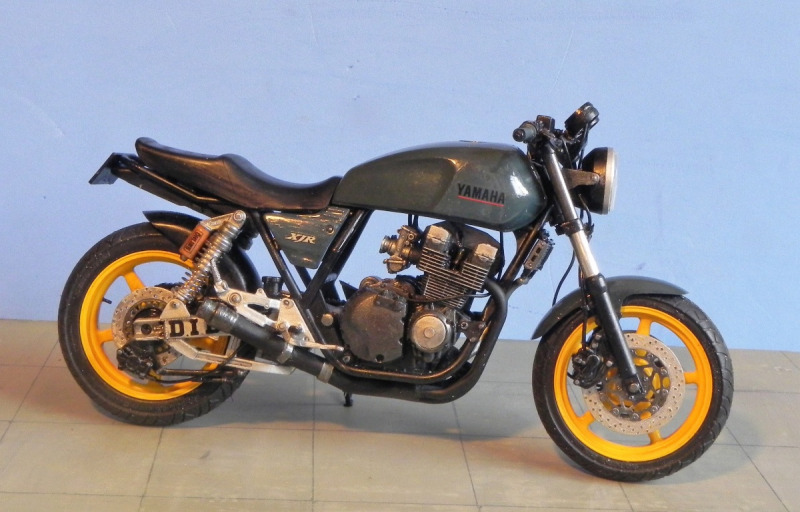Yamaha XJR400S