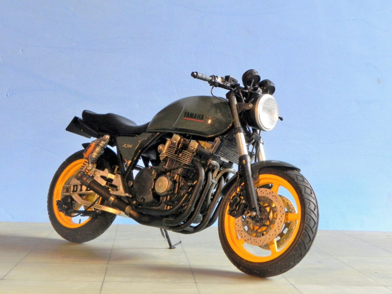 Yamaha XJR400S