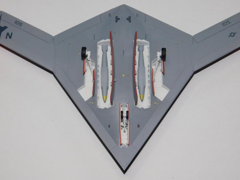 Northrop Grumman X-47B UCAS - Rumpfunterseite