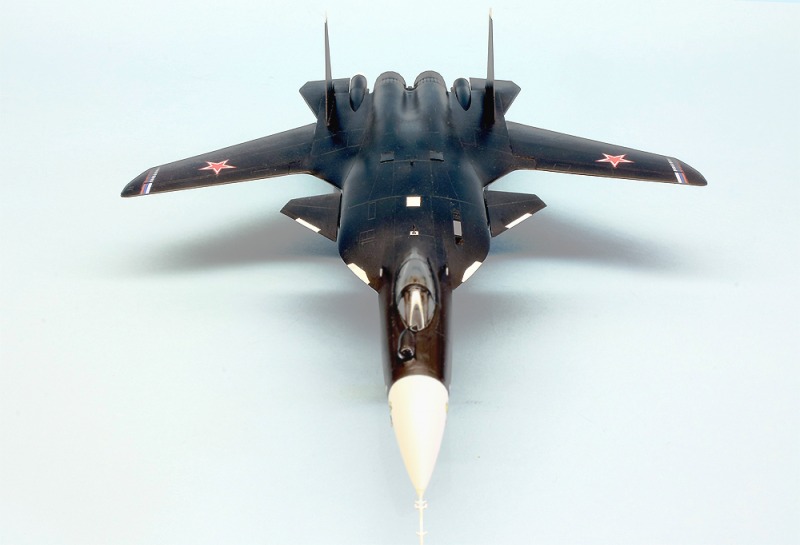 Zvezda Modellino Sukhoi Su-47 Berkut - Scala 1:72, Aereo Militare Da Montare, Kit In Plastica