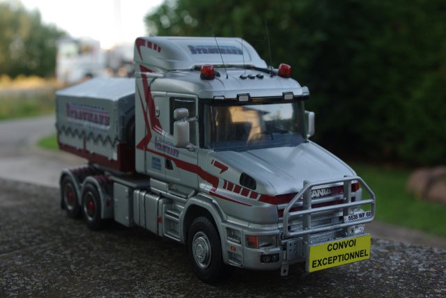 Scania T144