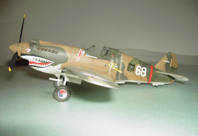 Curtiss P-40B Warhawk