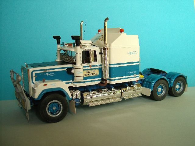 Mack Superliner