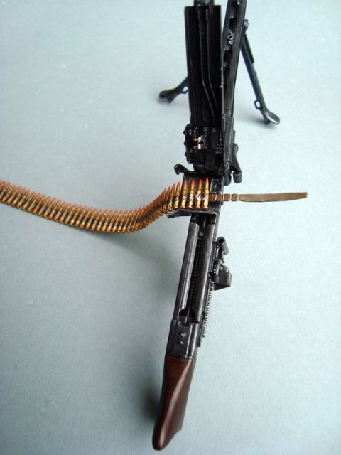 MG 42