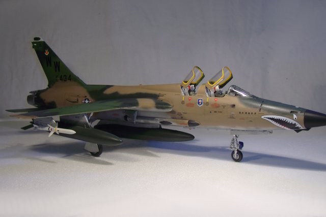 Republic F-105G Thunderchief "Wild Weasel 3"