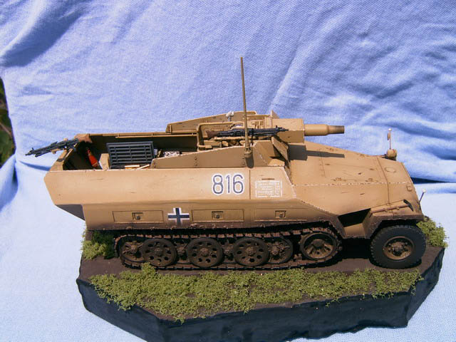 Sd.Kfz. 251/9 Ausf. D Stummel