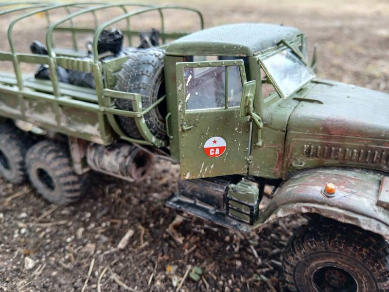 Schwerer LKW 6x6 KrAZ 255 B
