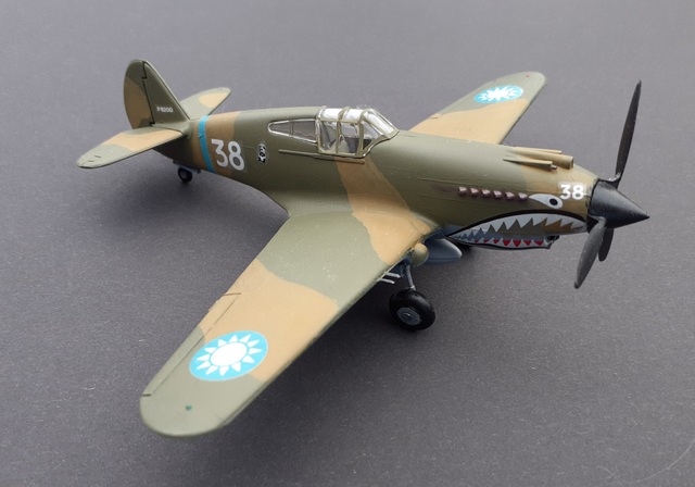 Curtiss P-40B Warhawk