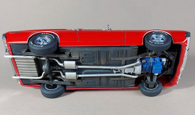 Auspuffanlage aus Polystyrol-Rundstäben und Lötdraht. Die Schalldämpfer sind 3D-gedruckt und selbst konstruiert (tinkercad)