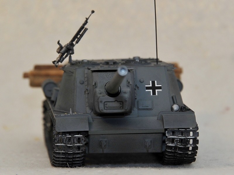 ISU-122