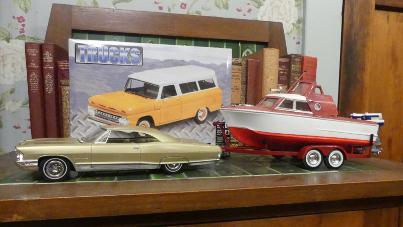 1959 Owens Deluxe Cruiser on trailer