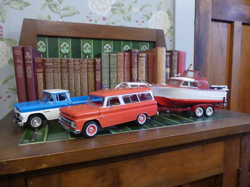1959 Owens Deluxe Cruiser on trailer