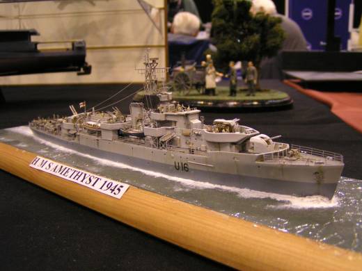 Ein hervorragendes Modell der H.M.S Amethyst in 1:350...