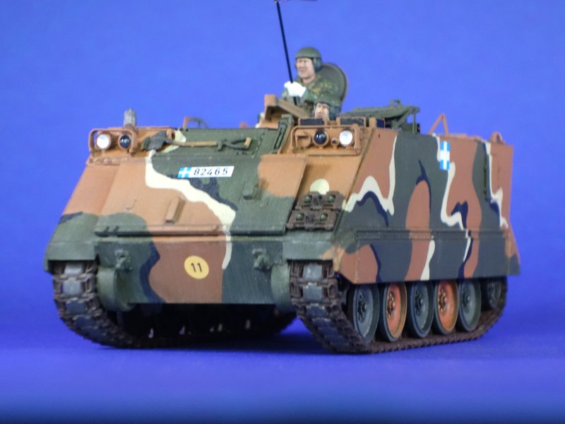 M113