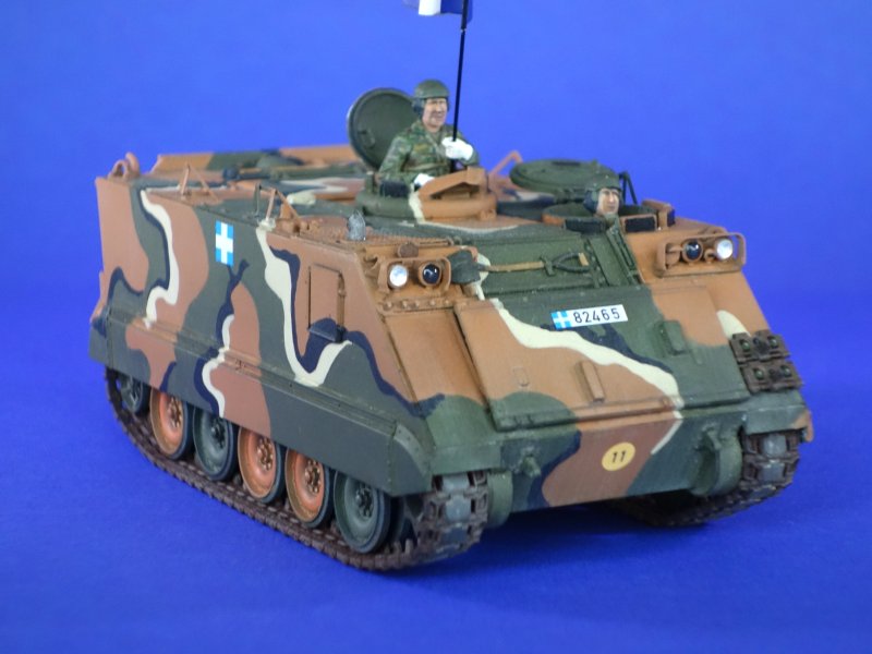 M113