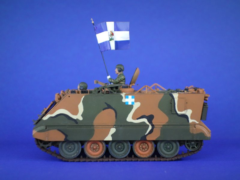 M113