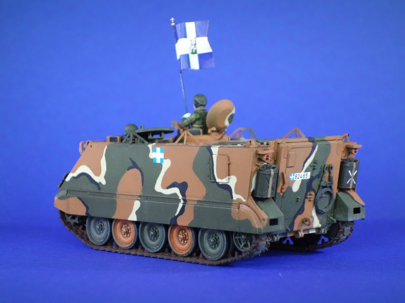 M113
