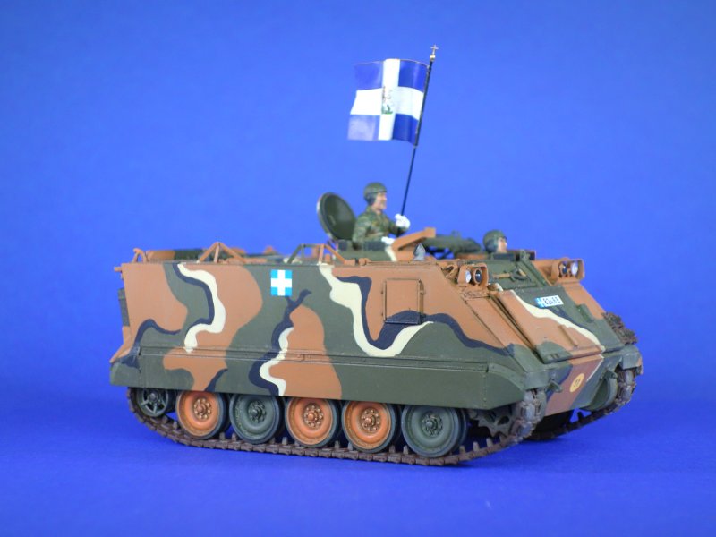 M113