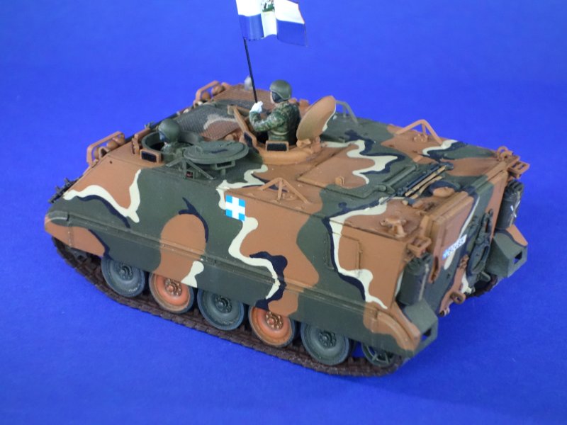 M113