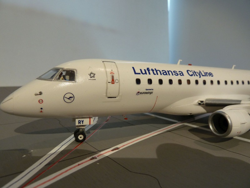 Embraer 175