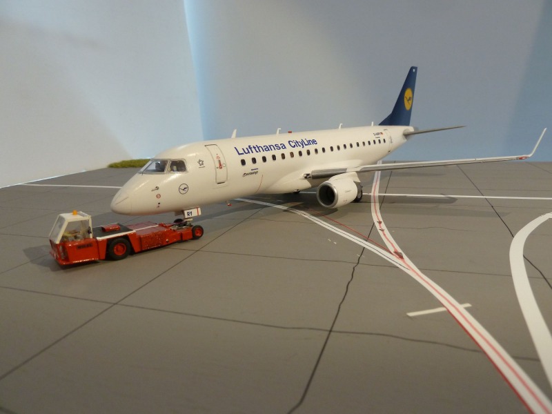 Embraer 175