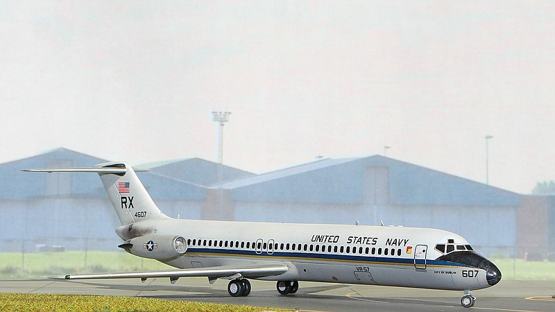 McDonnell Douglas C-9B Skytrain II