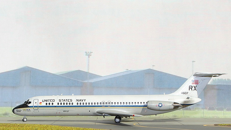 McDonnell Douglas C-9B Skytrain II