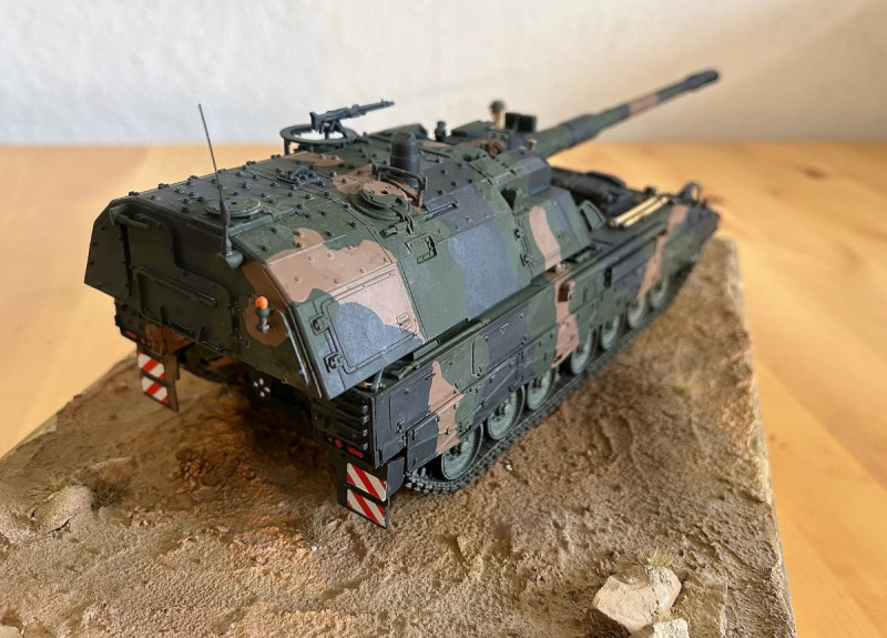 Panzerhaubitze 2000