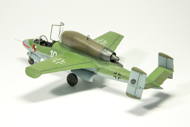 Heinkel He 162 A-2 Salamander