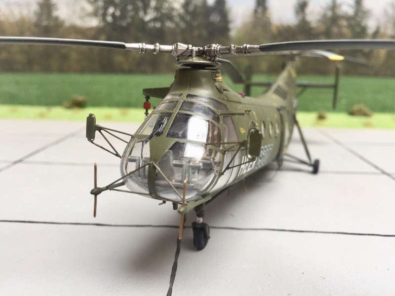 Vertol H-21C „fliegende Banane“
