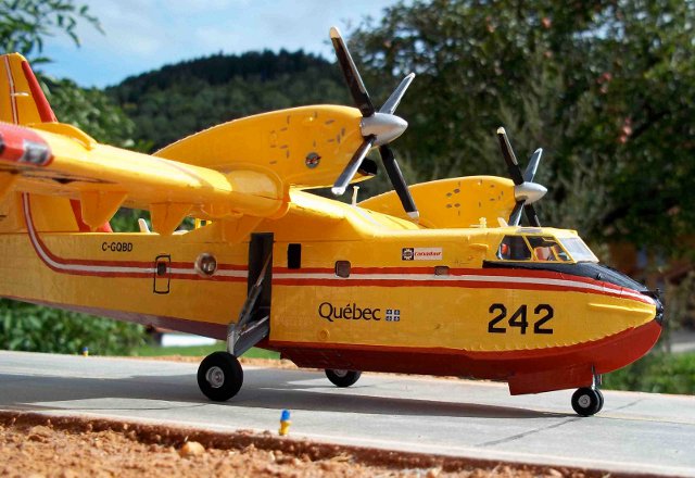 Canadair CL-415